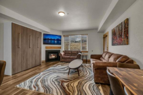 Stylish 2BR Canyon Village Condo